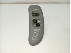 Recambio de mando elevalunas delantero izquierdo para chrysler voyager (rg) referencia OEM IAM 04685732AC 746797084 
