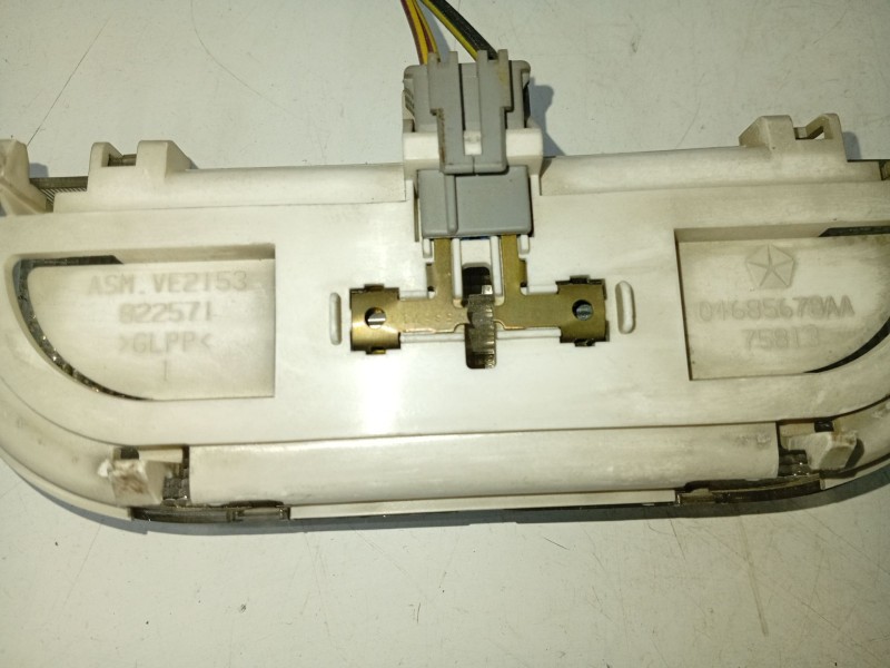 Recambio de luz interior para chrysler voyager (rg) referencia OEM IAM 04685678AA  