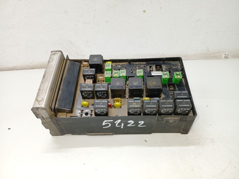 Recambio de caja reles / fusibles para chrysler voyager (rg) referencia OEM IAM   