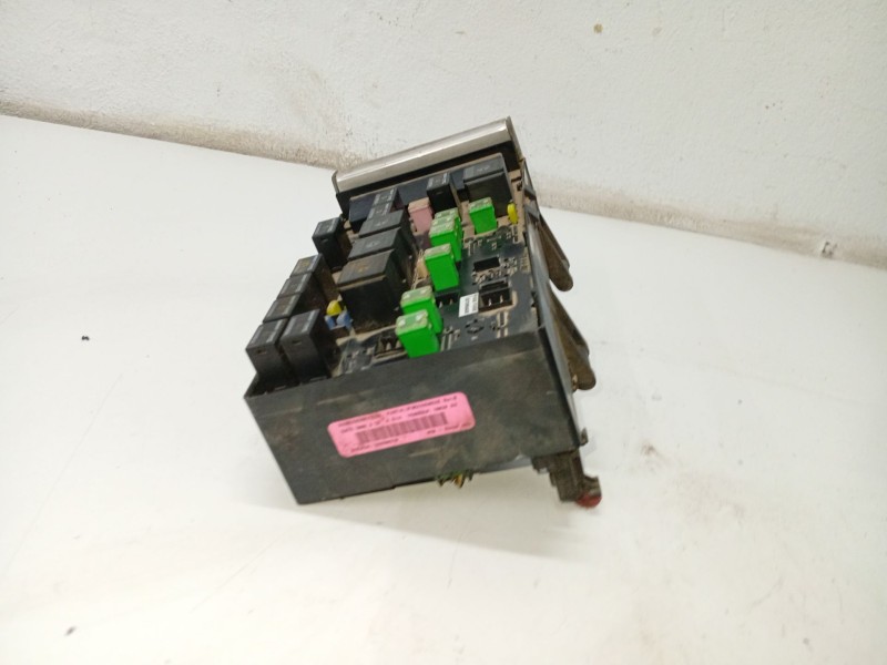 Recambio de caja reles / fusibles para chrysler voyager (rg) referencia OEM IAM   