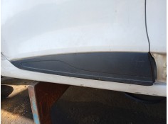 Recambio de moldura puerta trasera derecha para renault clio iv grandtour (kh_) 1.5 dci 90 (khn3, khn4) referencia OEM IAM 82877