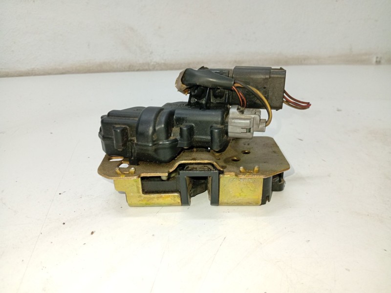 Recambio de cerradura maletero / porton para chrysler voyager (rg) referencia OEM IAM 678AA  