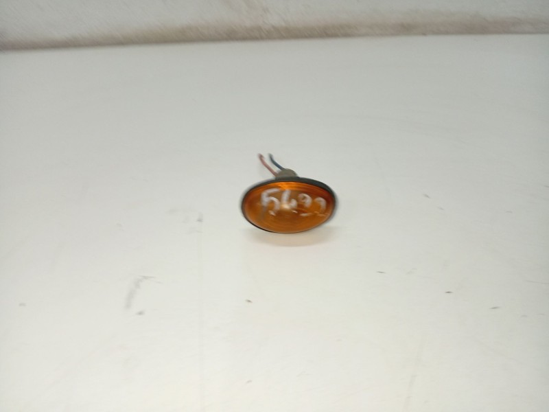 Recambio de piloto lateral izquierdo para chrysler voyager (rg) referencia OEM IAM   