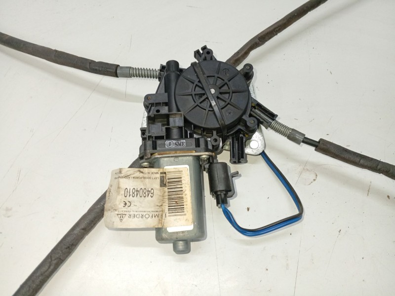 Recambio de elevalunas delantero izquierdo para chrysler voyager (rg) referencia OEM IAM 64804810  