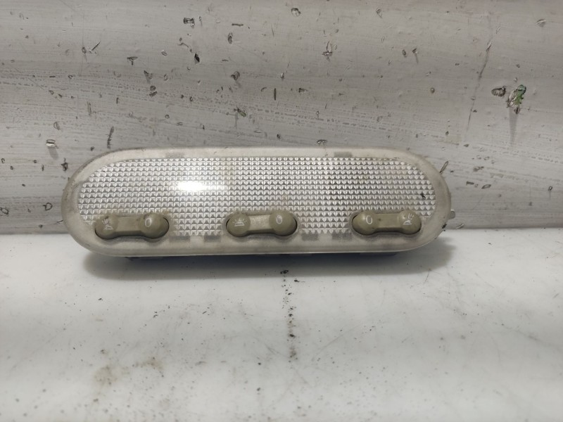 Recambio de luz interior para renault megane ii berlina 5p referencia OEM IAM 0  