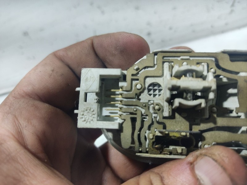 Recambio de luz interior para renault megane ii berlina 5p referencia OEM IAM 0  