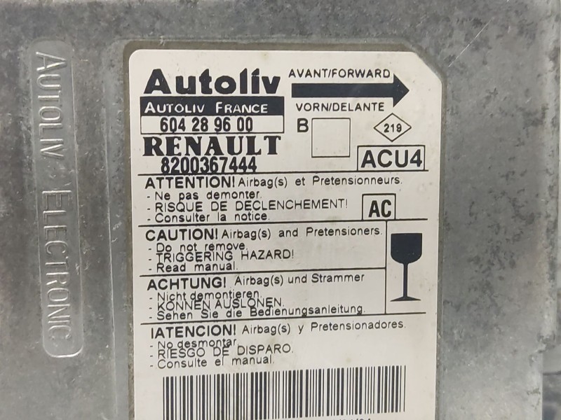 Recambio de centralita airbag para renault megane ii berlina 5p referencia OEM IAM 8200481127  