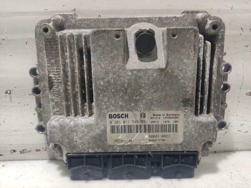 Recambio de centralita motor uce para renault megane ii berlina 5p referencia OEM IAM 0  