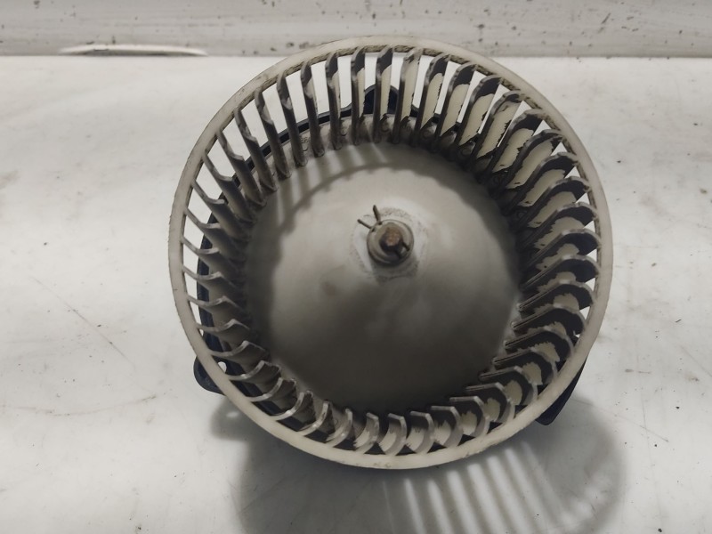 Recambio de motor calefaccion para mitsubishi colt (ca0) referencia OEM IAM   