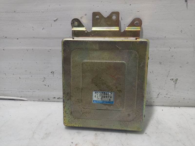 Recambio de centralita motor uce para mitsubishi colt (ca0) referencia OEM IAM   