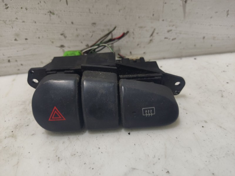 Recambio de interruptor para mitsubishi colt (ca0) referencia OEM IAM   