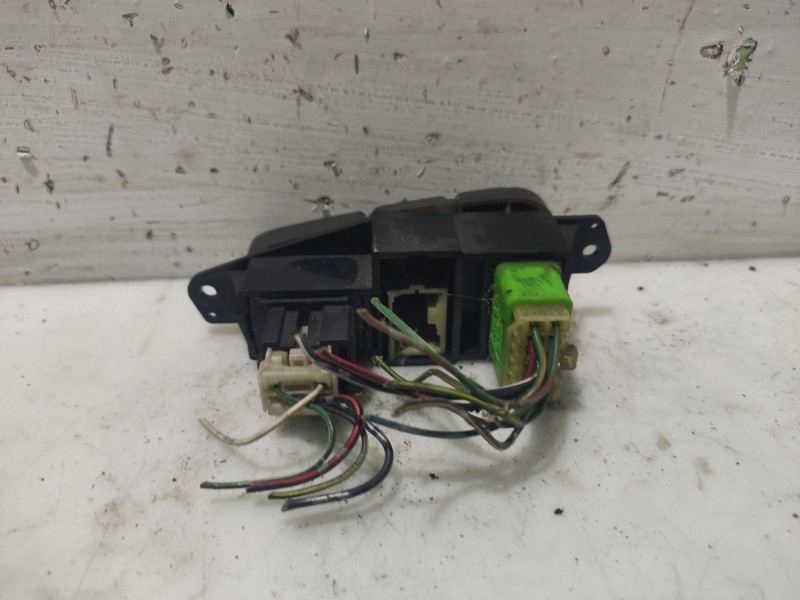 Recambio de interruptor para mitsubishi colt (ca0) referencia OEM IAM   