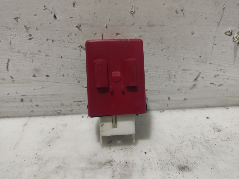 Recambio de rele para mitsubishi colt (ca0) referencia OEM IAM   