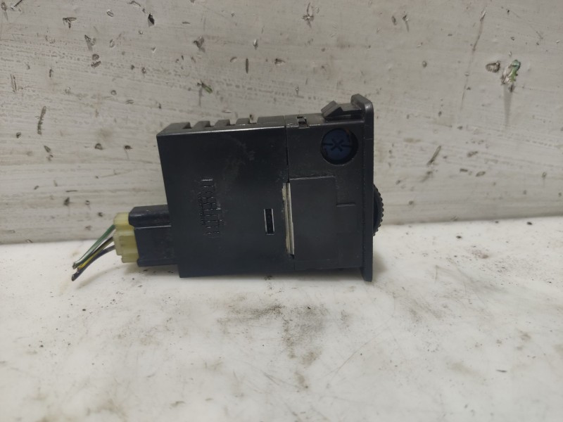 Recambio de interruptor para mitsubishi colt (ca0) referencia OEM IAM   