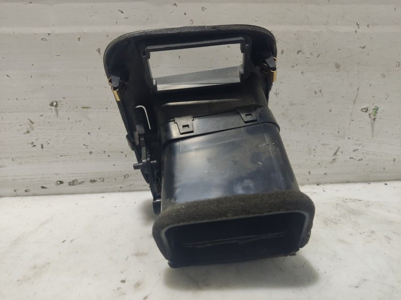 Recambio de aireador lateral izquierdo para mitsubishi colt (ca0) referencia OEM IAM   