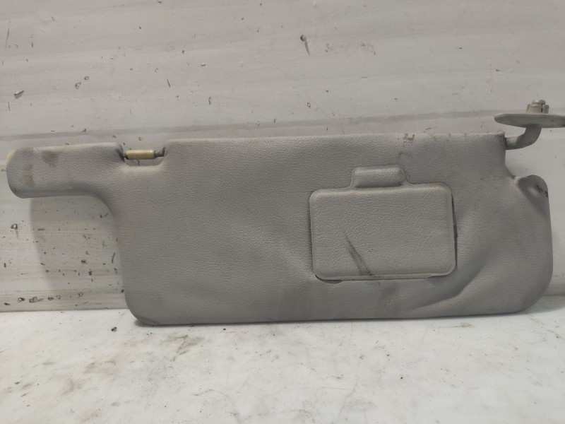 Recambio de parasol derecho para mitsubishi colt (ca0) referencia OEM IAM   