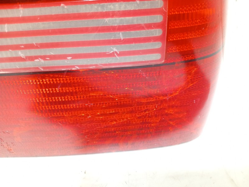 Recambio de piloto trasero derecho para volkswagen golf iii berlina (1h1) referencia OEM IAM 1H6945112E  