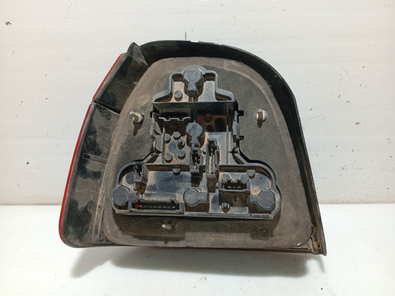 Recambio de piloto trasero derecho para volkswagen golf iii berlina (1h1) referencia OEM IAM 1H6945112E  