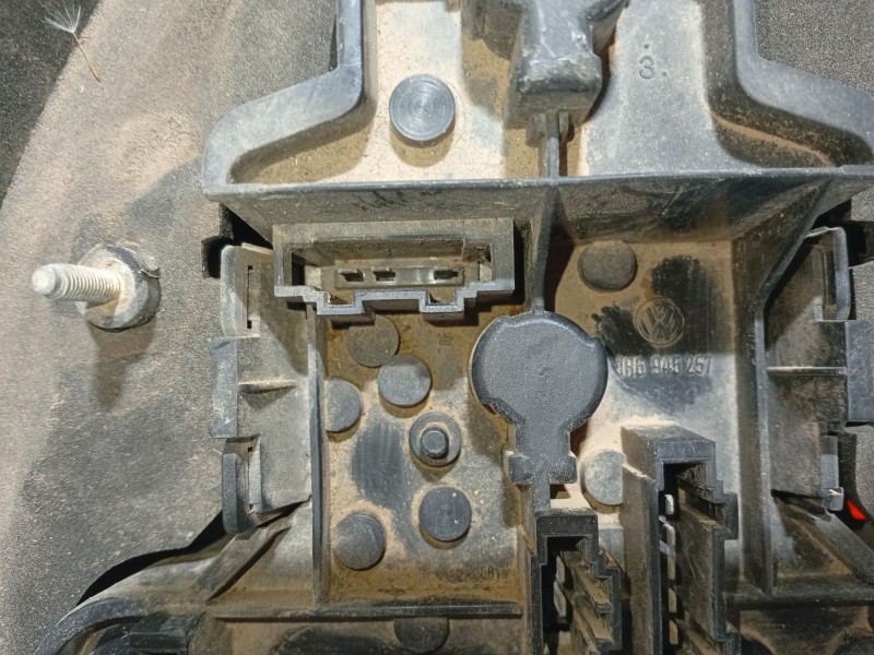 Recambio de piloto trasero derecho para volkswagen golf iii berlina (1h1) referencia OEM IAM 1H6945112E  