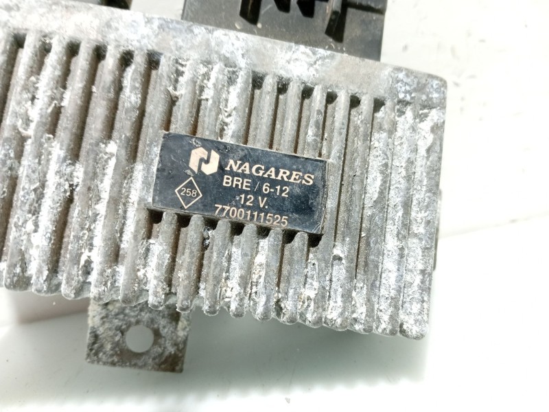 Recambio de caja precalentamiento para renault kangoo (f/kc0) referencia OEM IAM 7700111525  