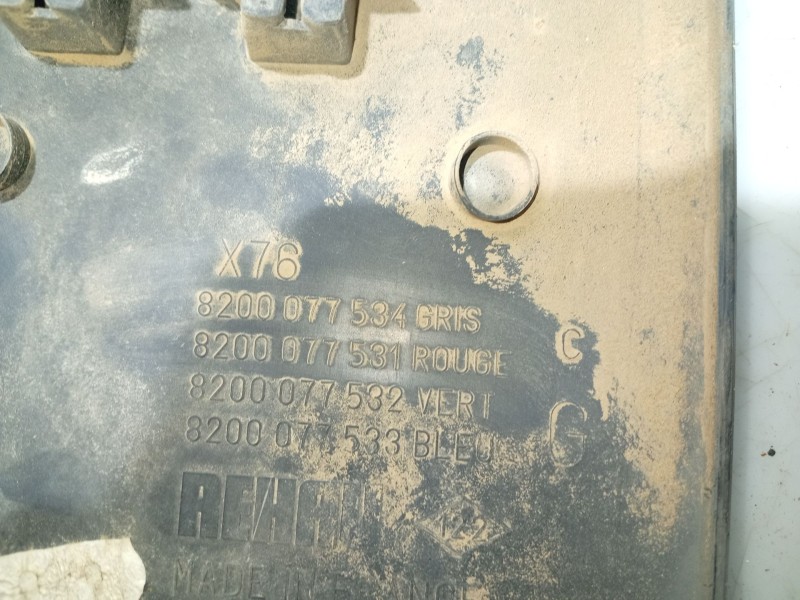 Recambio de moldura para renault kangoo (f/kc0) referencia OEM IAM 8200077534 8200077531 