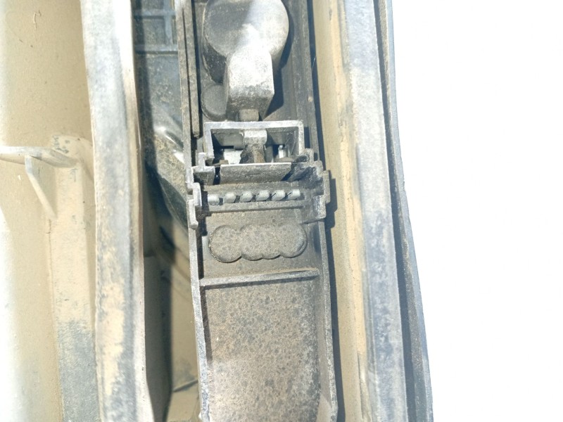 Recambio de piloto trasero derecho para renault kangoo (f/kc0) referencia OEM IAM 8200103292  