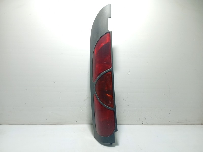 Recambio de piloto trasero izquierdo para renault kangoo (f/kc0) referencia OEM IAM 8200103284  