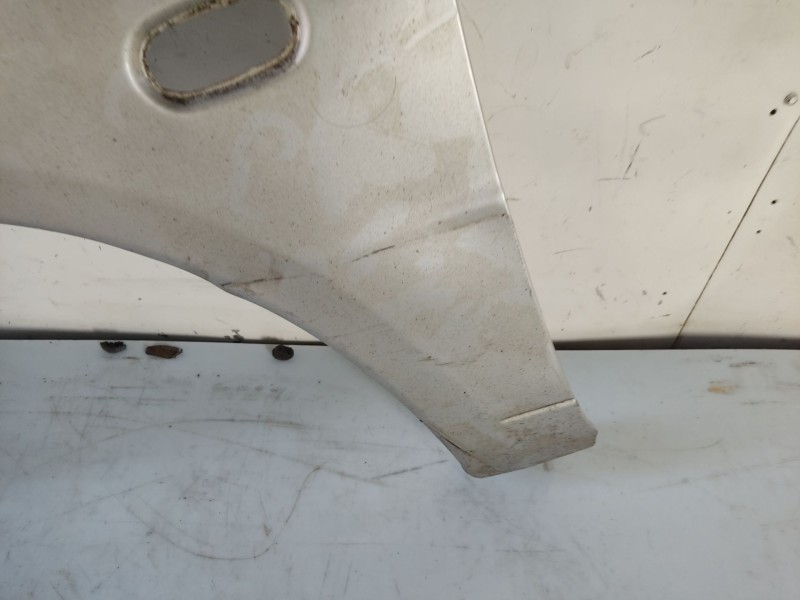 Recambio de aleta delantera izquierda para mitsubishi colt (ca0) referencia OEM IAM MB861667  