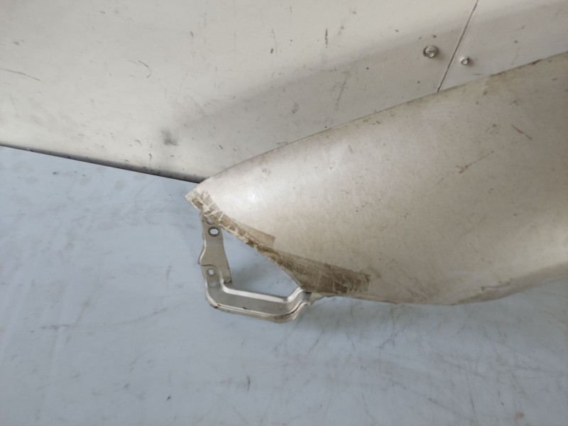 Recambio de aleta delantera izquierda para mitsubishi colt (ca0) referencia OEM IAM MB861667  