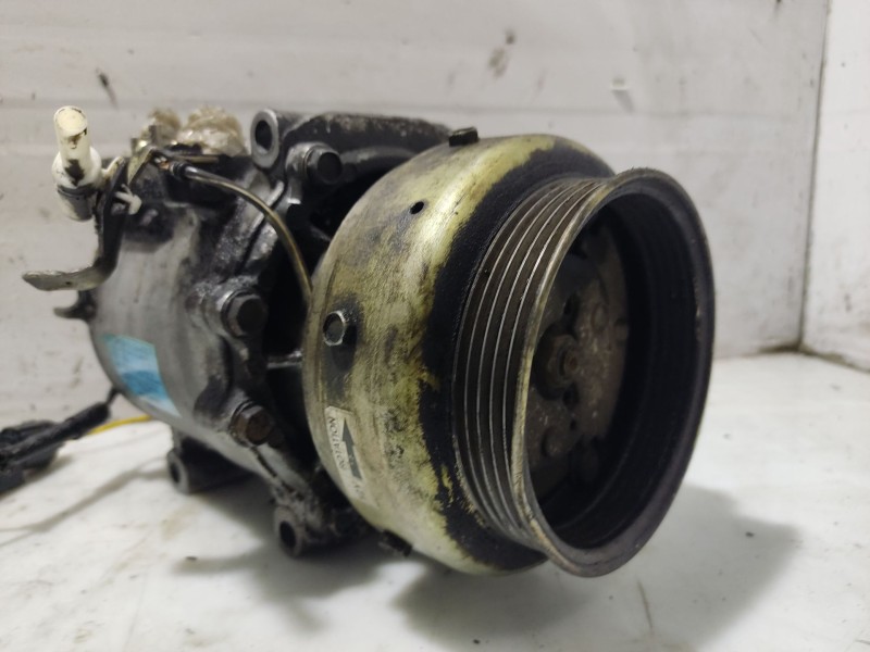 Recambio de compresor aire acondicionado para mitsubishi colt (ca0) referencia OEM IAM 0017119 AKA201A012 