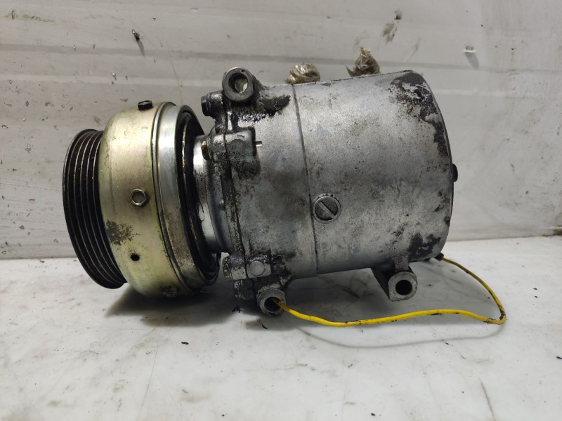 Recambio de compresor aire acondicionado para mitsubishi colt (ca0) referencia OEM IAM 0017119 AKA201A012 