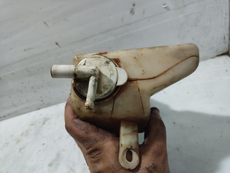 Recambio de deposito expansion para mitsubishi colt (ca0) referencia OEM IAM MB660620  