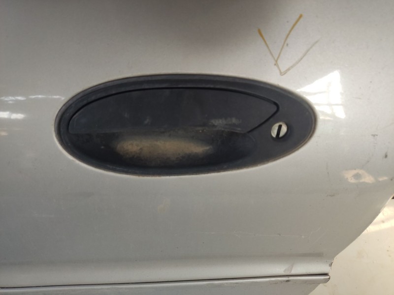 Recambio de maneta exterior delantera izquierda para mitsubishi colt (ca0) referencia OEM IAM MB819551  