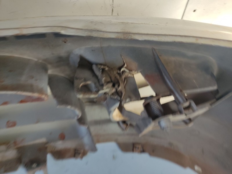 Recambio de paragolpes delantero para mitsubishi colt (ca0) referencia OEM IAM MB912496  