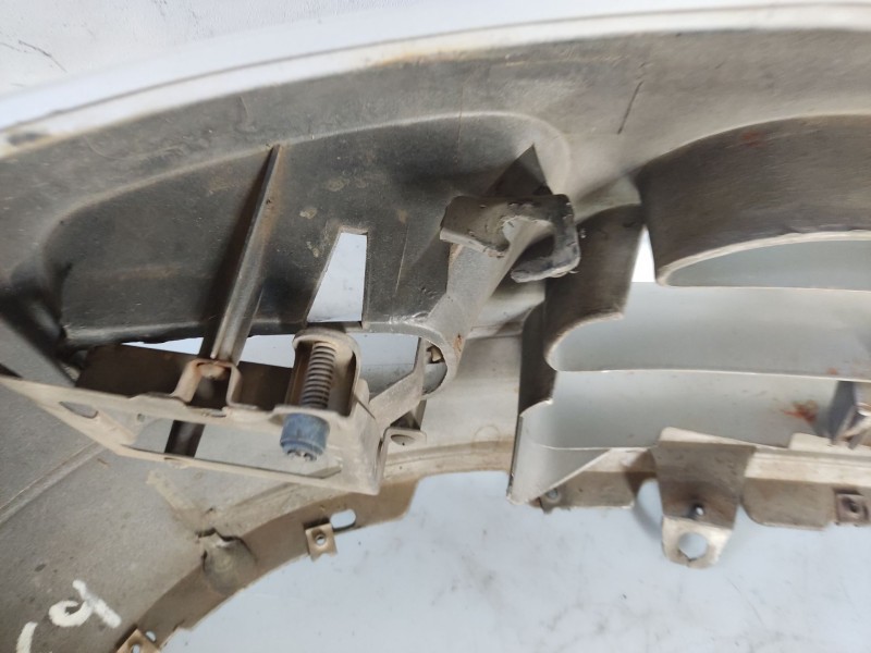 Recambio de paragolpes delantero para mitsubishi colt (ca0) referencia OEM IAM MB912496  