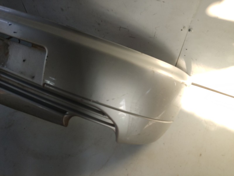 Recambio de paragolpes trasero para mitsubishi colt (ca0) referencia OEM IAM MB912205  