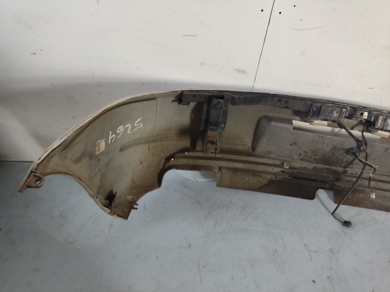 Recambio de paragolpes trasero para mitsubishi colt (ca0) referencia OEM IAM MB912205  