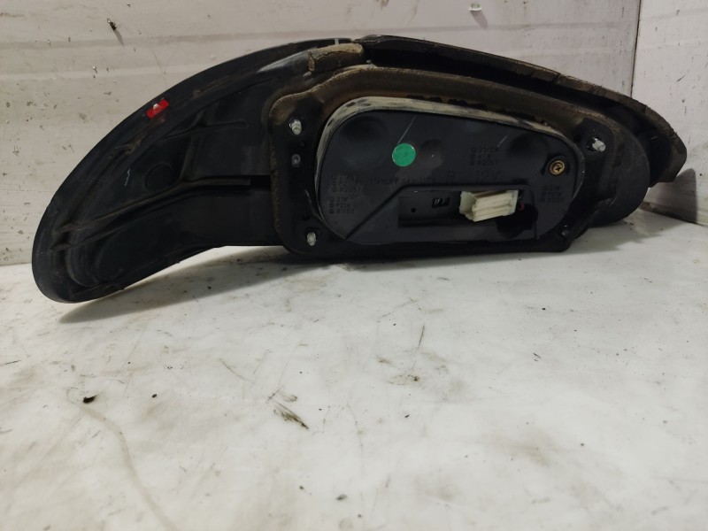 Recambio de piloto trasero derecho para mitsubishi colt (ca0) referencia OEM IAM MB880432  