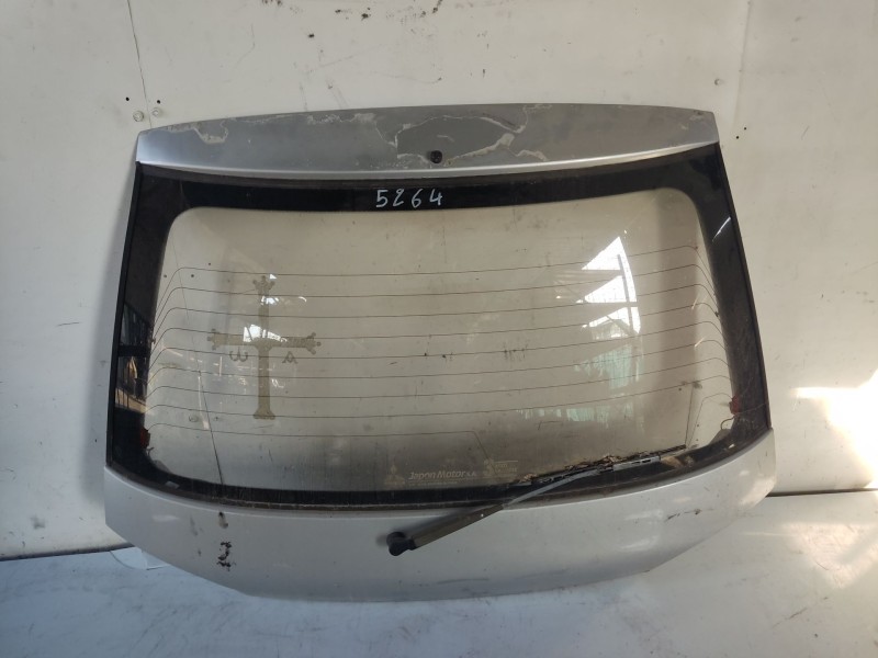 Recambio de porton trasero para mitsubishi colt (ca0) referencia OEM IAM MB907563  