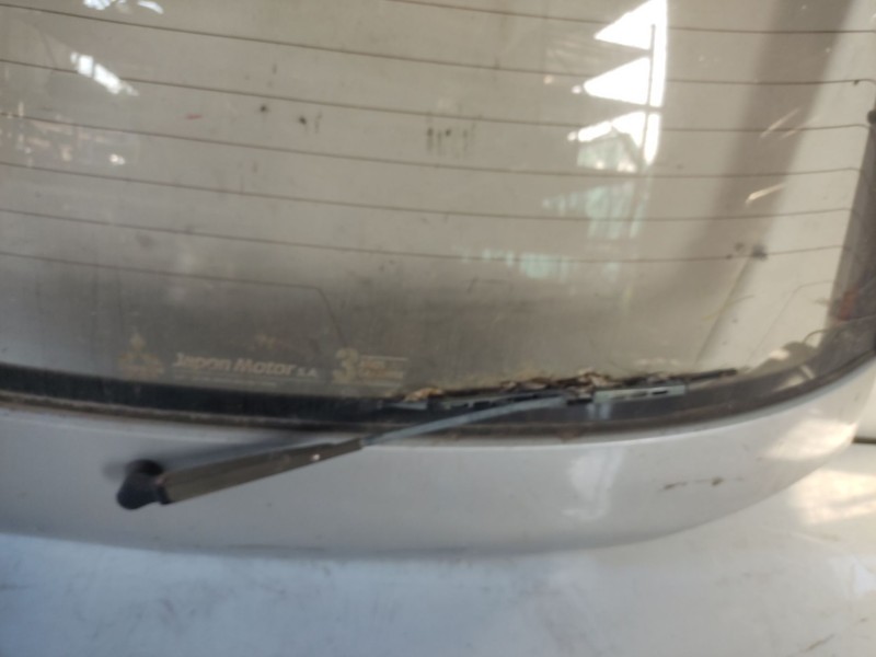 Recambio de porton trasero para mitsubishi colt (ca0) referencia OEM IAM MB907563  