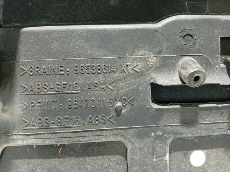 Recambio de aleron trasero para citroën c4 berlina referencia OEM IAM 8742Q8 96536614XT 