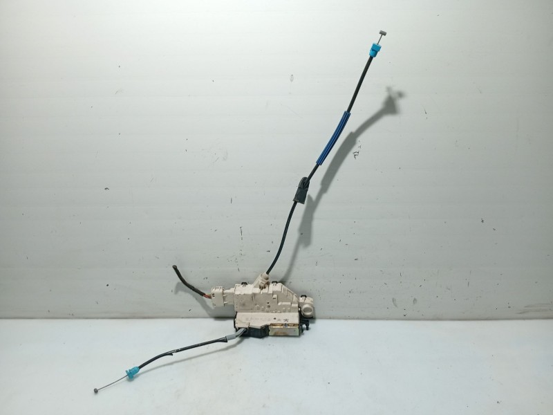 Recambio de cerradura puerta trasera izquierda para citroën c4 berlina referencia OEM IAM 9137K5 9681336980 