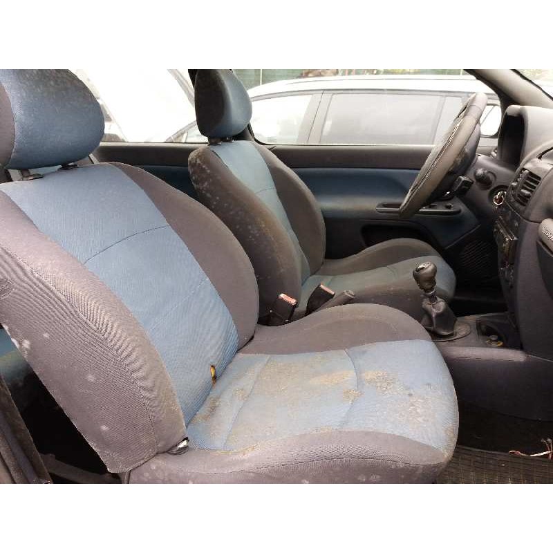 renault clio ii fase ii (b/cb0) 1.2   |   0.01 - ... | 2001 | 75 cv / 55 kw del año 2001