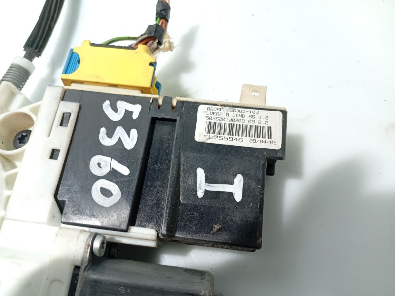 Recambio de elevalunas delantero izquierdo para citroën c4 berlina referencia OEM IAM 9221V1 996385103 