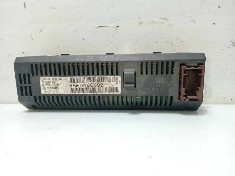 Recambio de pantalla multifuncion para citroën c4 berlina referencia OEM IAM 9660468680  