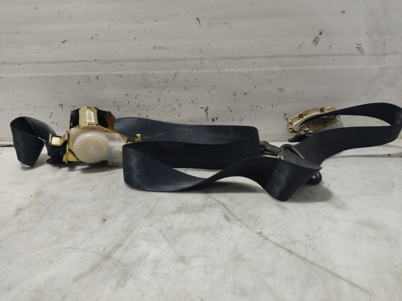 Recambio de cinturon seguridad trasero derecho para hyundai getz (tb) 1.1 referencia OEM IAM 898201C080BJ  