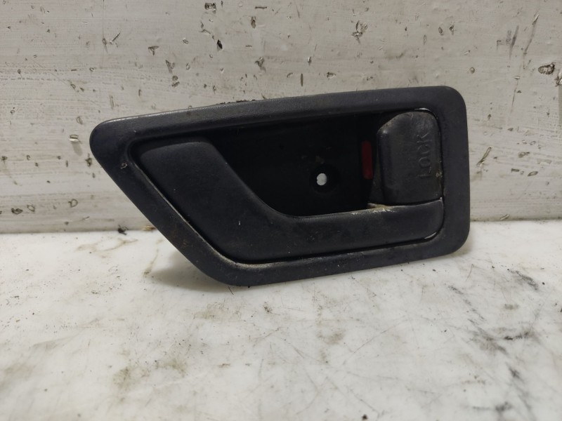 Recambio de maneta interior delantera derecha para hyundai getz (tb) 1.1 referencia OEM IAM 826201C020  