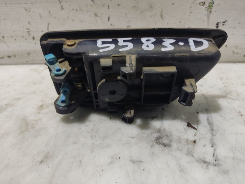 Recambio de maneta interior delantera derecha para hyundai getz (tb) 1.1 referencia OEM IAM 826201C020  