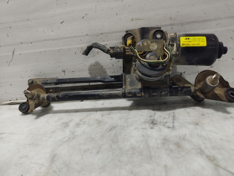 Recambio de motor limpia delantero para hyundai getz (tb) 1.1 referencia OEM IAM 981101C100  035247380