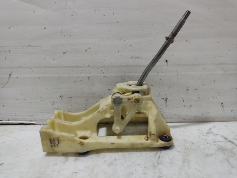 Recambio de palanca cambio para hyundai getz (tb) 1.1 referencia OEM IAM 437941C200  